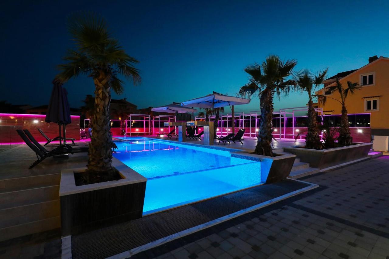Boutique Apartments Blitz Bibinje Bagian luar foto