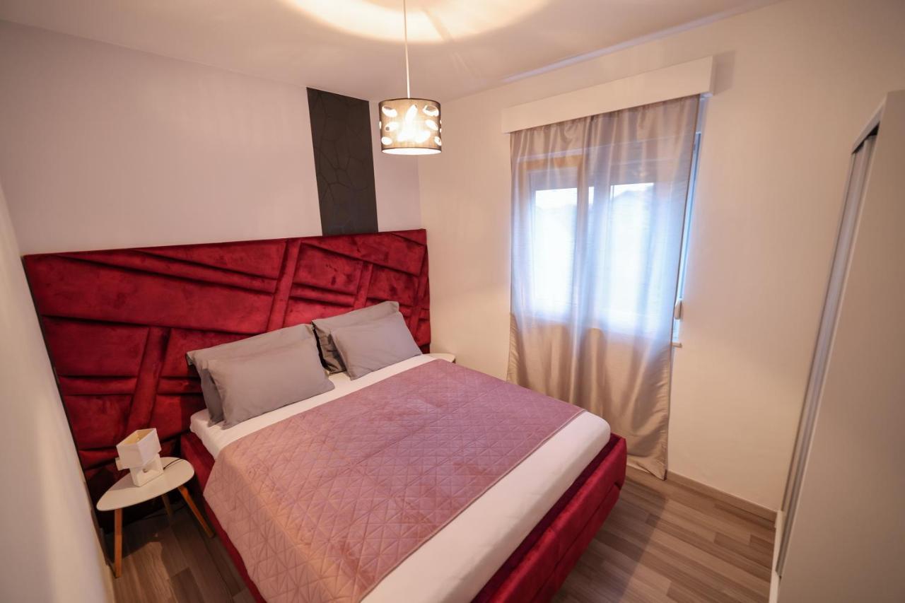 Boutique Apartments Blitz Bibinje Bagian luar foto