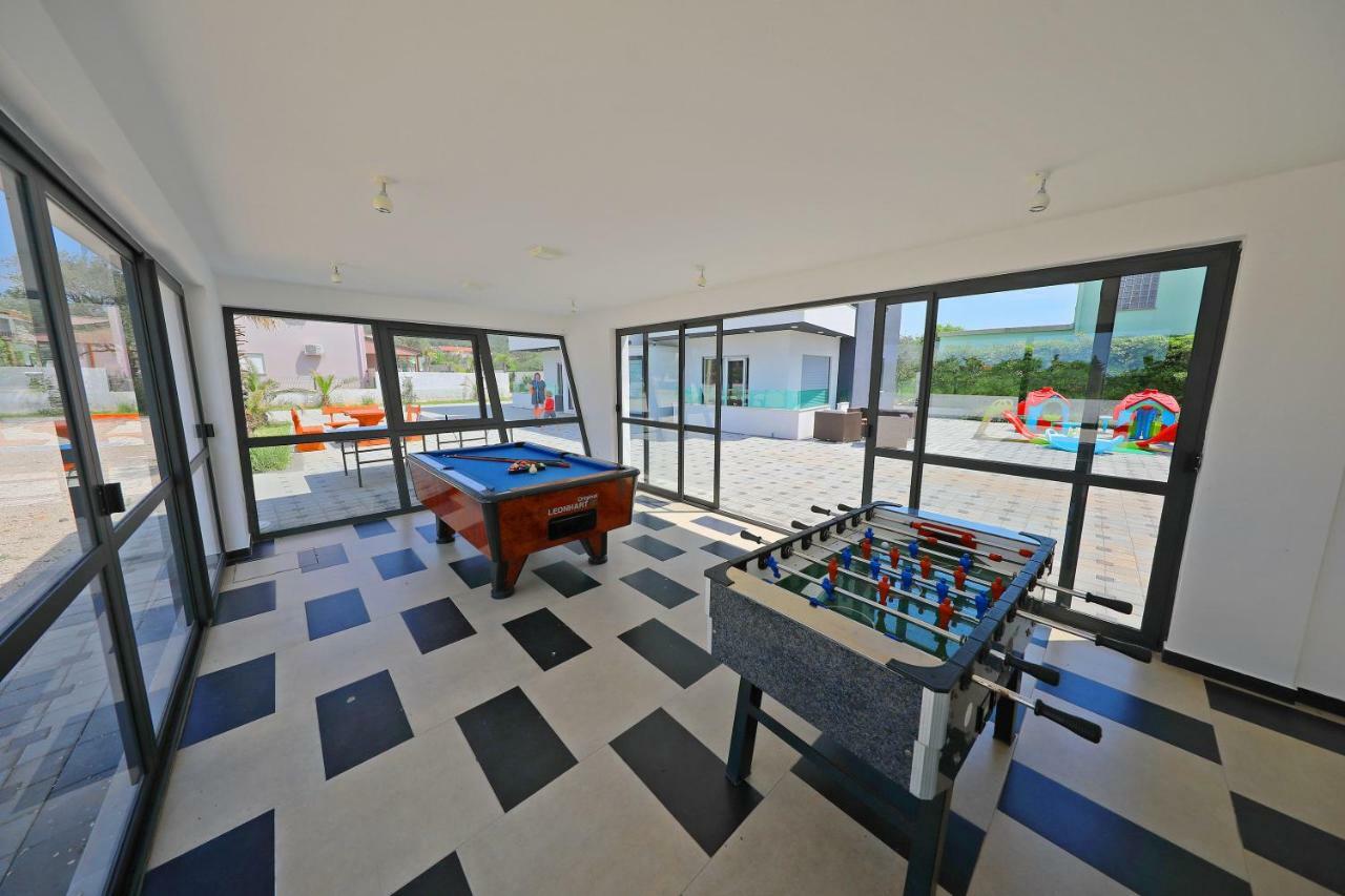 Boutique Apartments Blitz Bibinje Bagian luar foto
