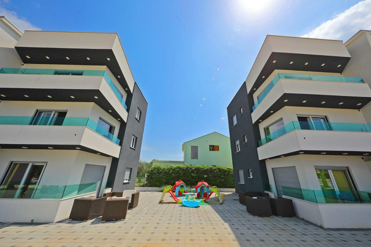 Boutique Apartments Blitz Bibinje Bagian luar foto