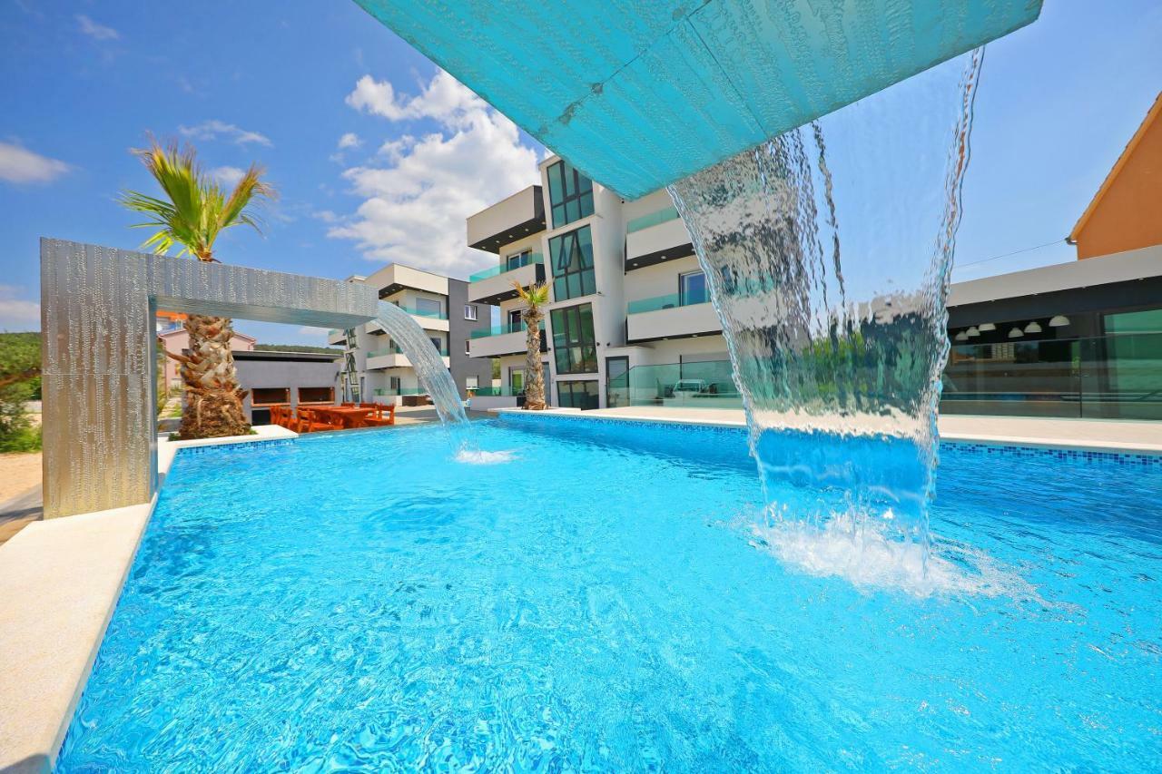 Boutique Apartments Blitz Bibinje Bagian luar foto